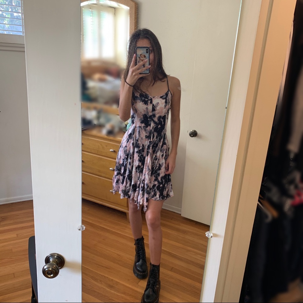 Umgee Hankerchief Hem Floral Dress